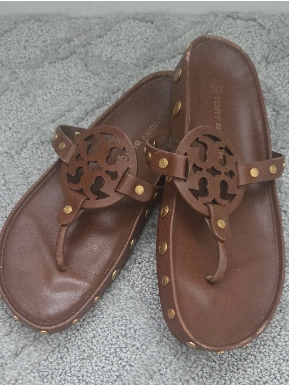 Tory Burch Brown Leather Logo Thong Sandals with Gold Studs